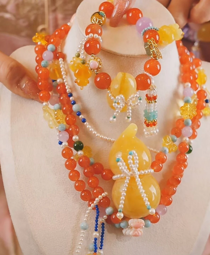 【宇涵珠宝】蜜蜡大葫芦南红斜跨项链+葫芦手链-多样性发