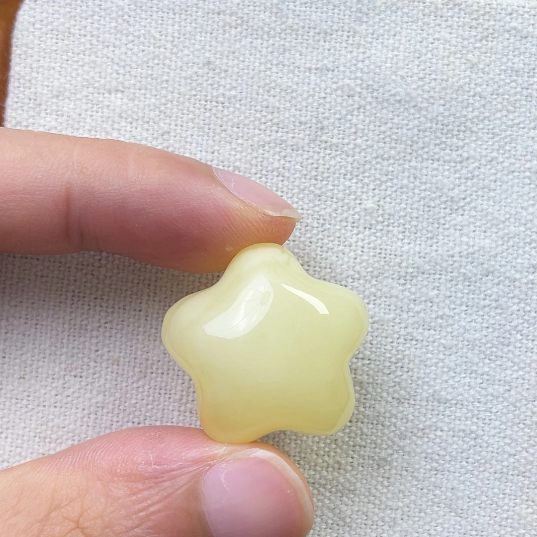 裸石琥珀未镶嵌糖果