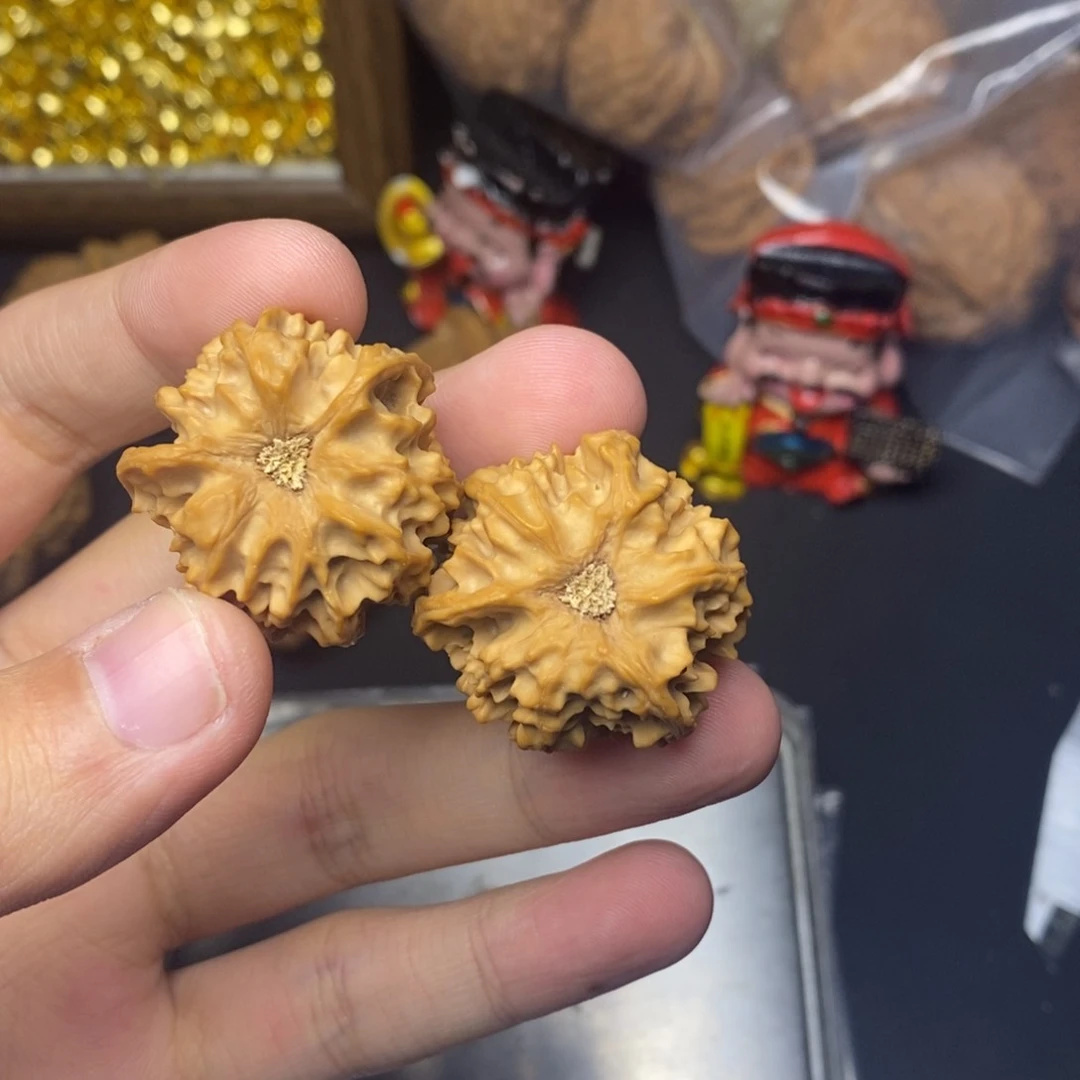 吊坠文玩核桃三棱