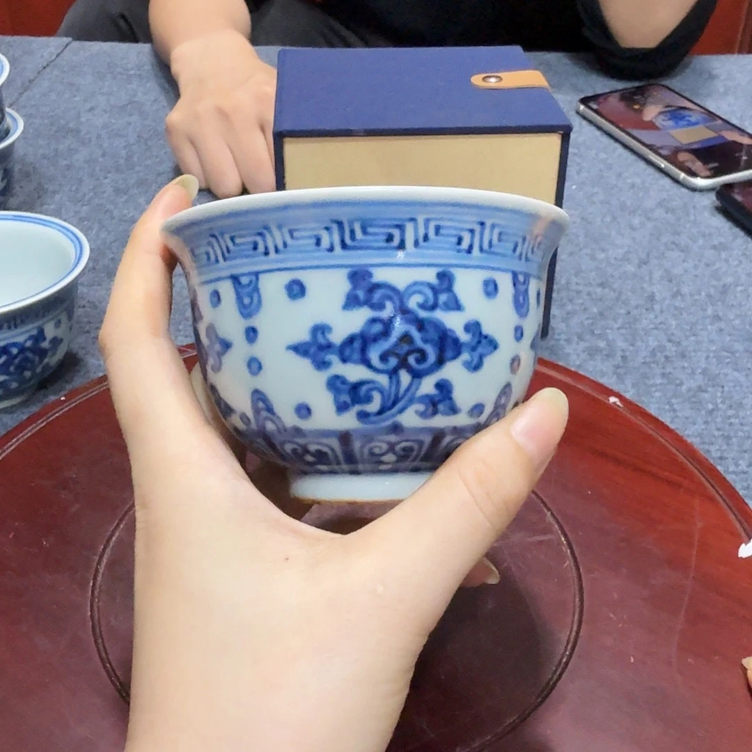 一***缘瓷片青花杯子一件完整完整