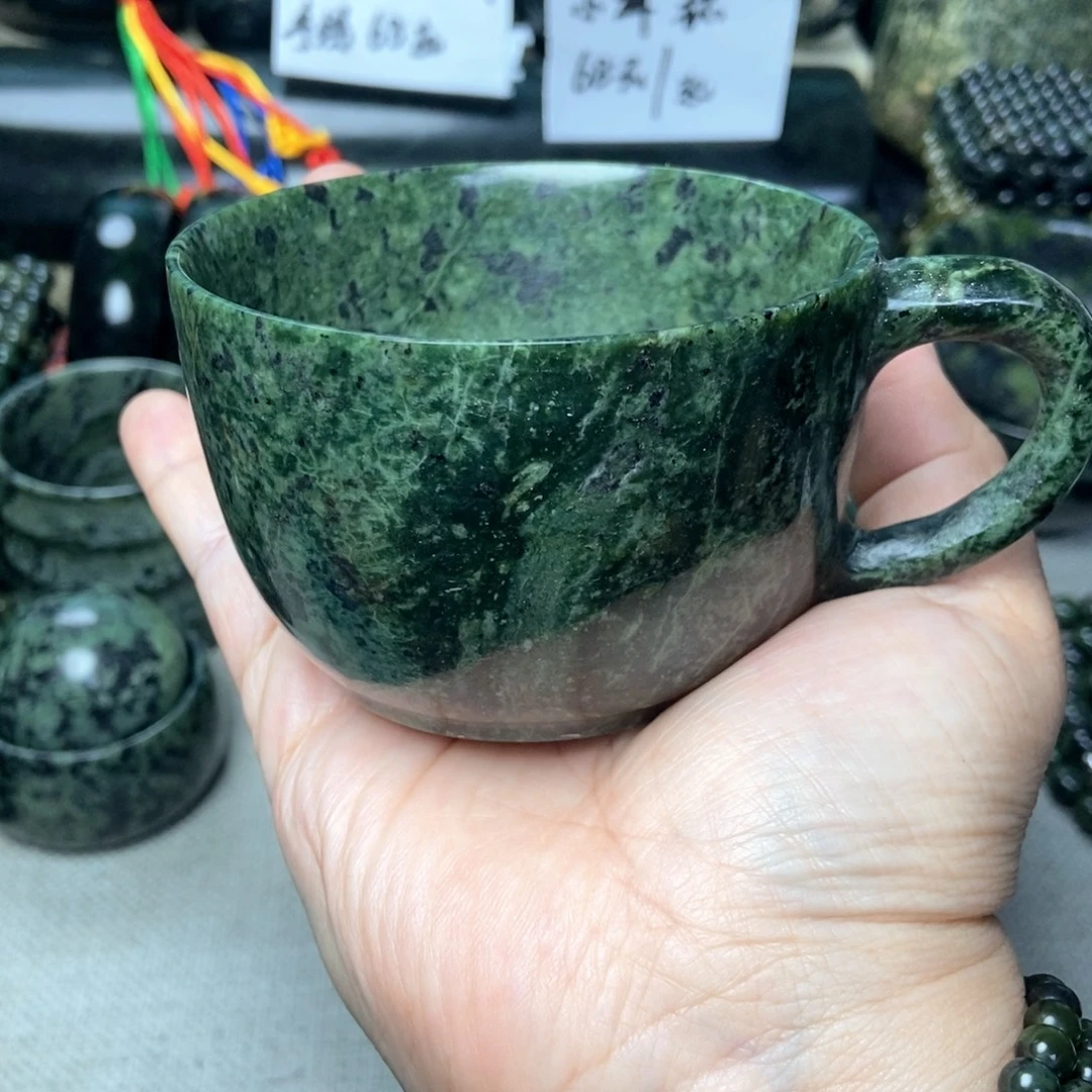 熙***猪蛇纹石玉未镶嵌杯子
