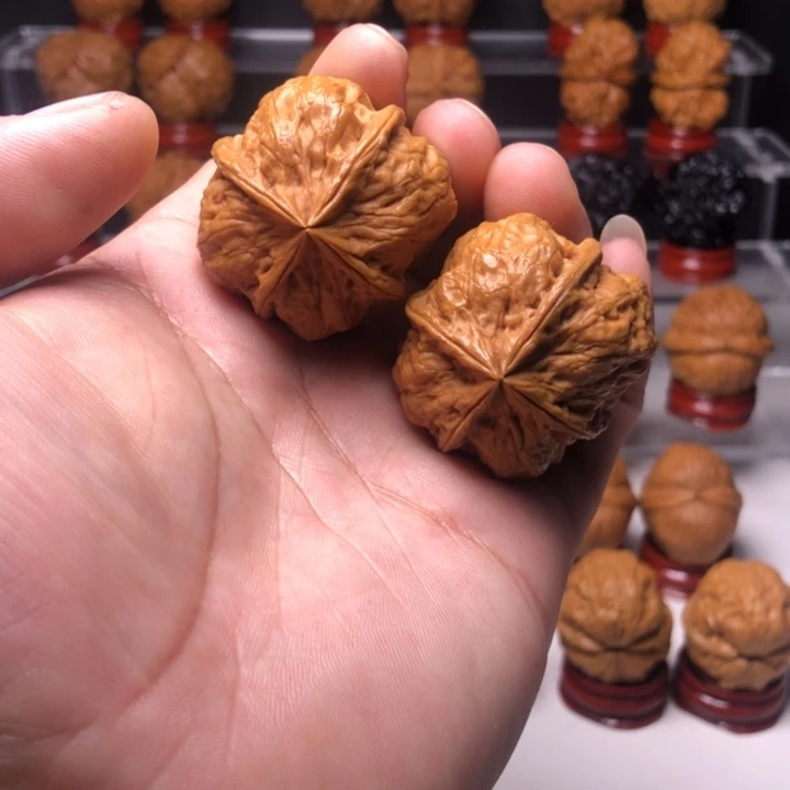 文玩核桃把件8四棱