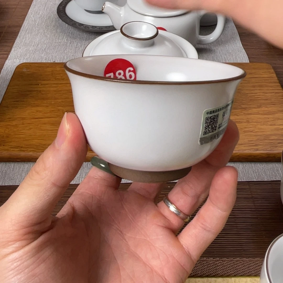 瓷片。。。。。。。。。。。。