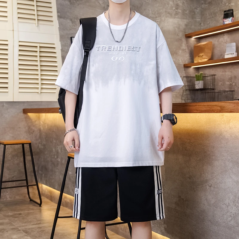 夏季短袖t恤男士套装2025新款印花拼色半袖体恤衫帅气套装男夏季