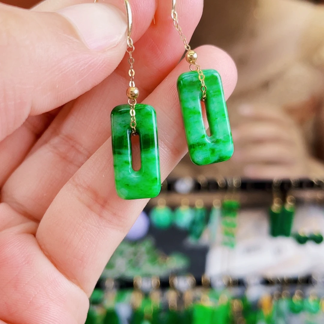 18K金镶嵌翡翠耳饰