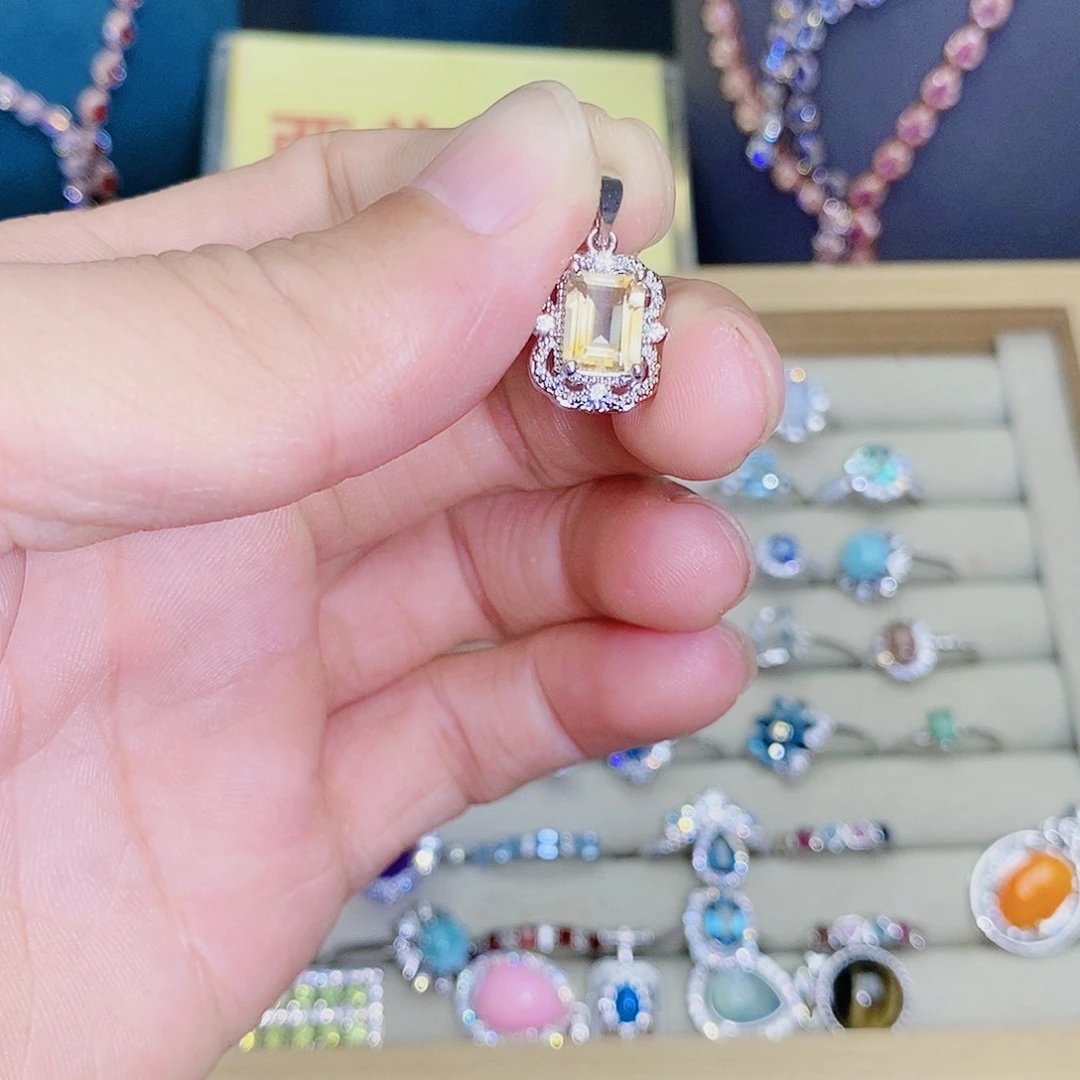 未镶嵌吊坠(不含链)黄晶