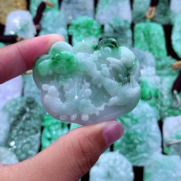 吊坠(不含链)未镶嵌翡翠