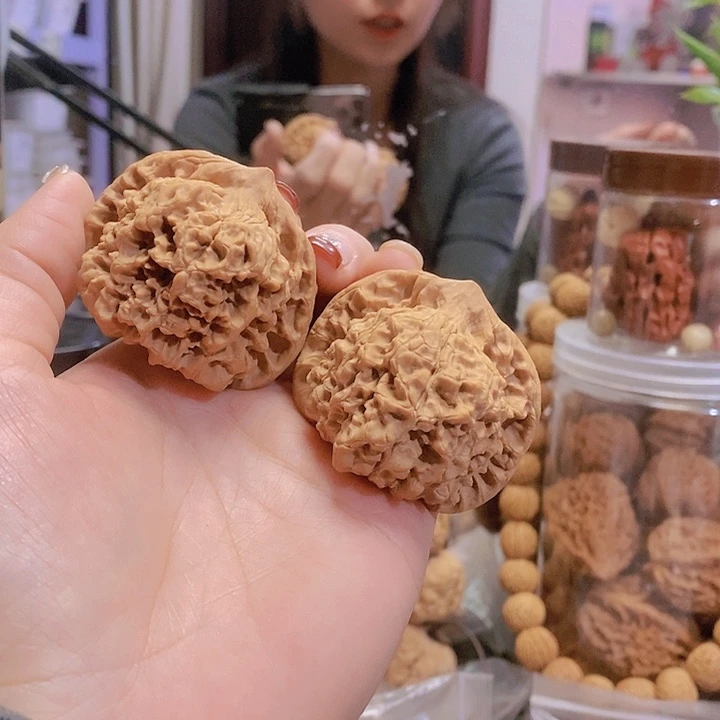 【闪购商品】文玩核桃把件50官帽