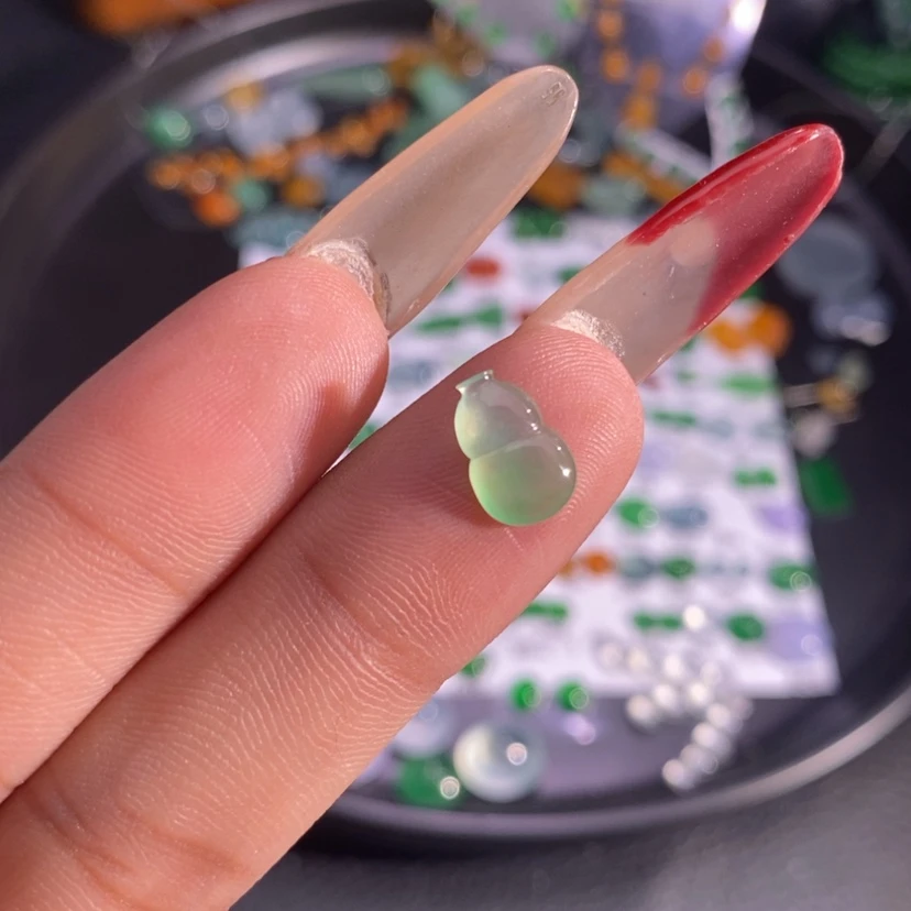 【闪购商品】翡翠挂件未镶嵌葫芦