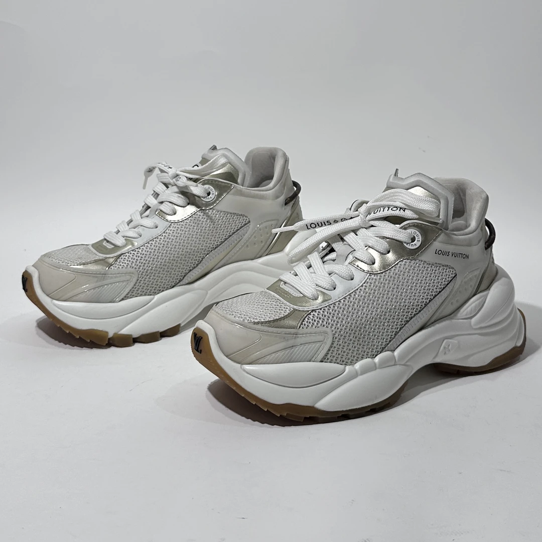 95新 LouisVuitton/路易威登 RUN55 35码 白金色运动鞋/WX80286