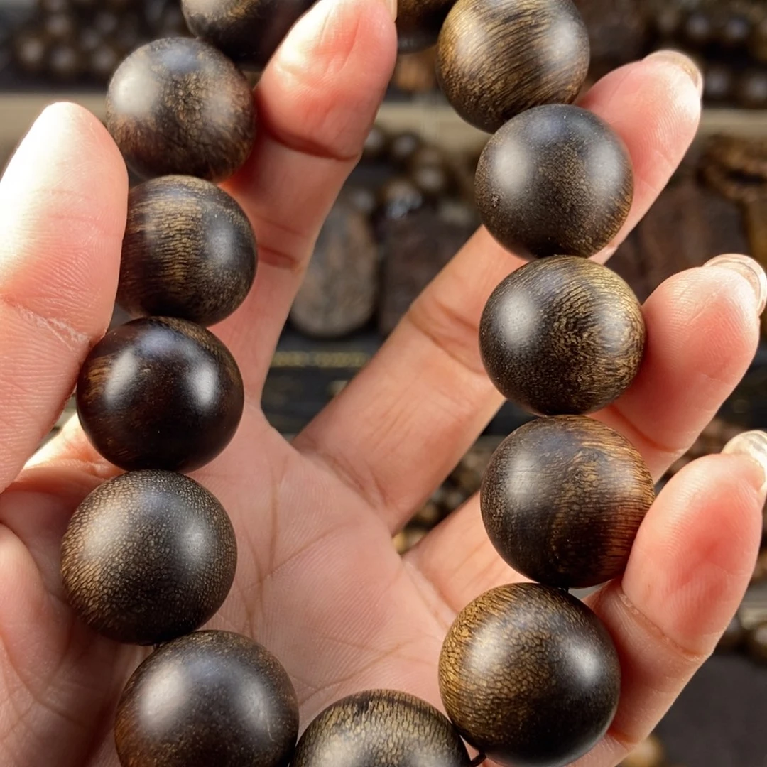 沉香手串用****3越南芽庄留疤玉化白棋楠
