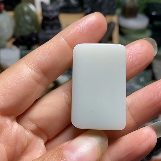 未镶嵌和田玉（糖玉）珠宝半成品