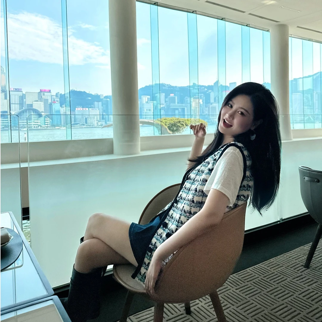 DANSO玉美华【绀】单排扣条纹开衫见外包装法式马夹珠片560355C