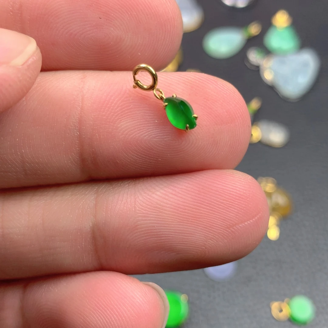 【闪购商品】颈饰18K金镶嵌翡翠翡翠