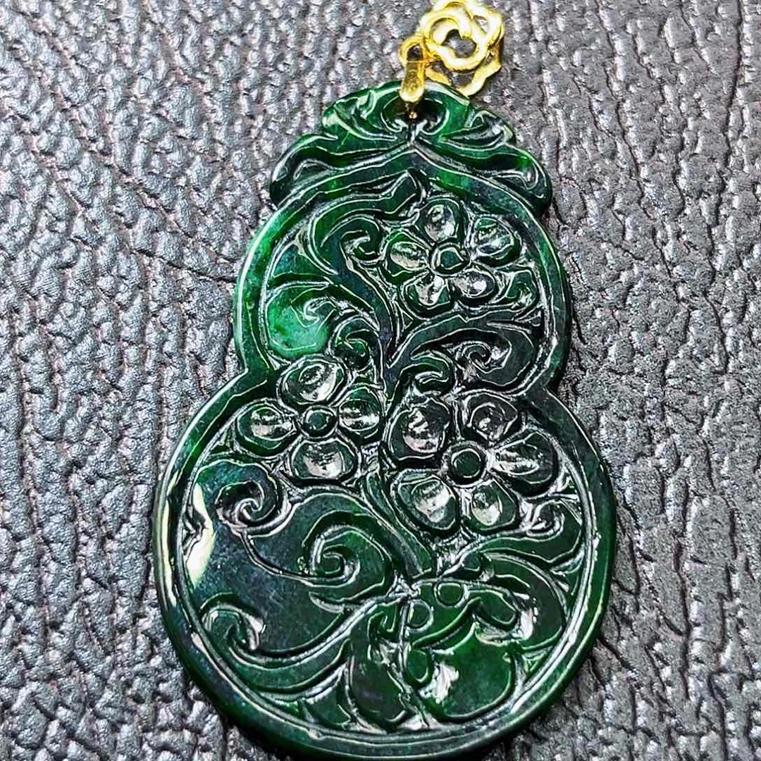 颈饰银S925镶嵌翡翠