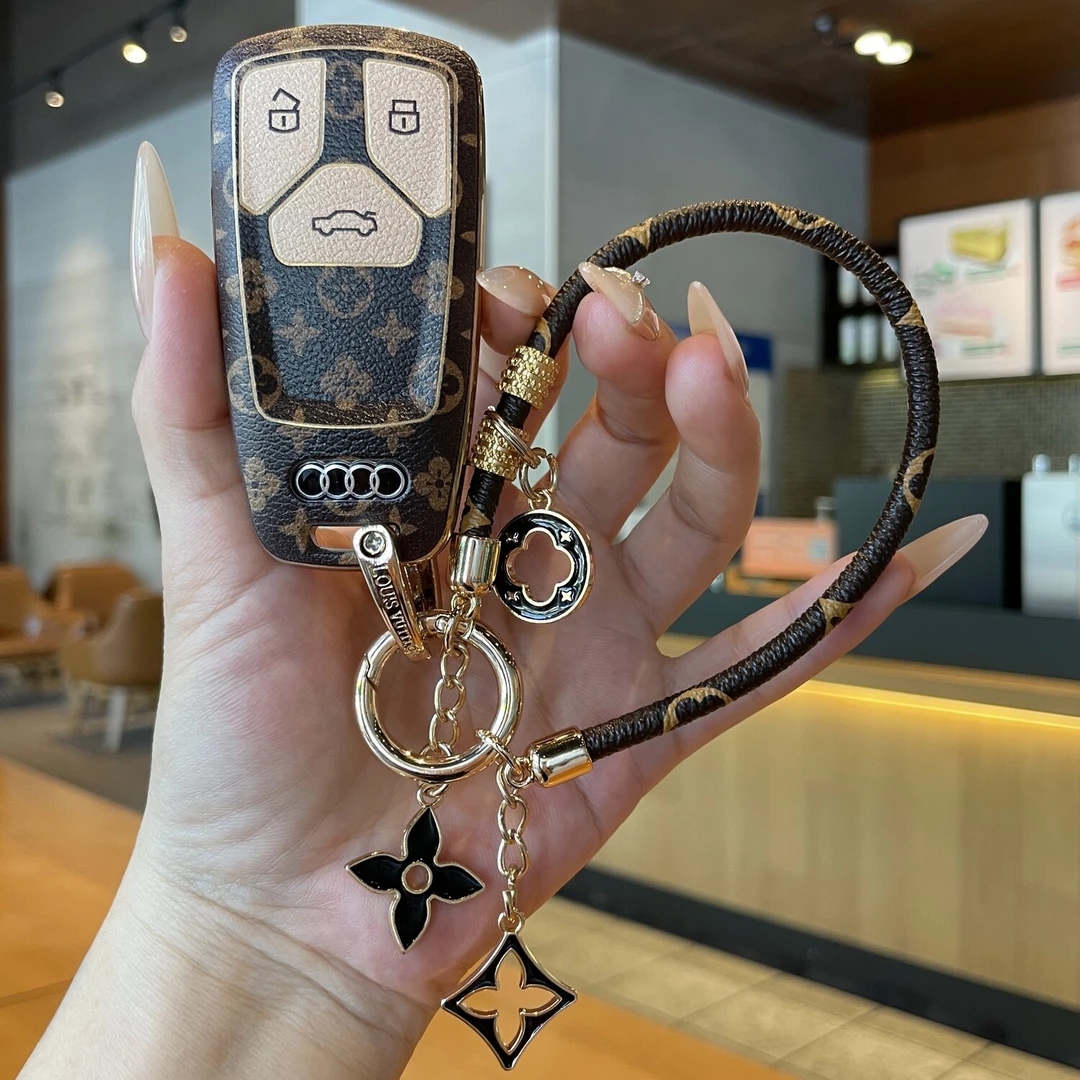 新款奥迪A4L钥匙套时尚动感型Q5L车A5/S4包Q7/TT壳S5/RS 5/4扣链
