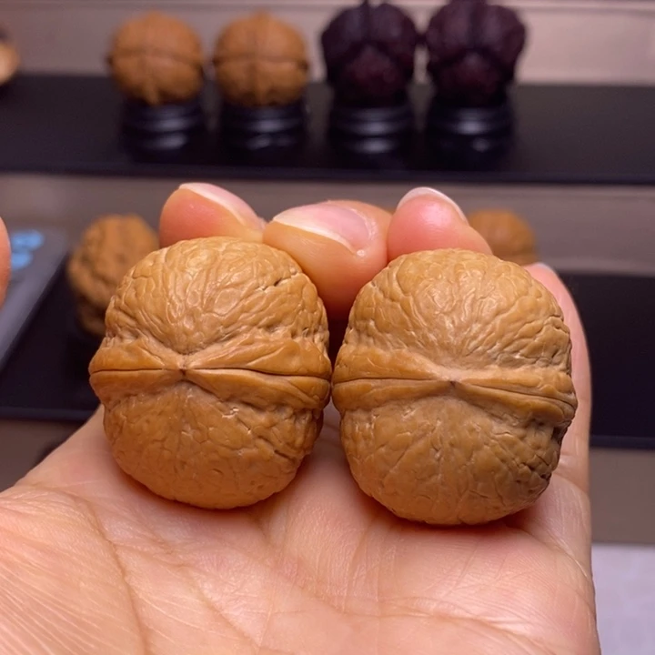 文玩核桃把件碧海龙珠4