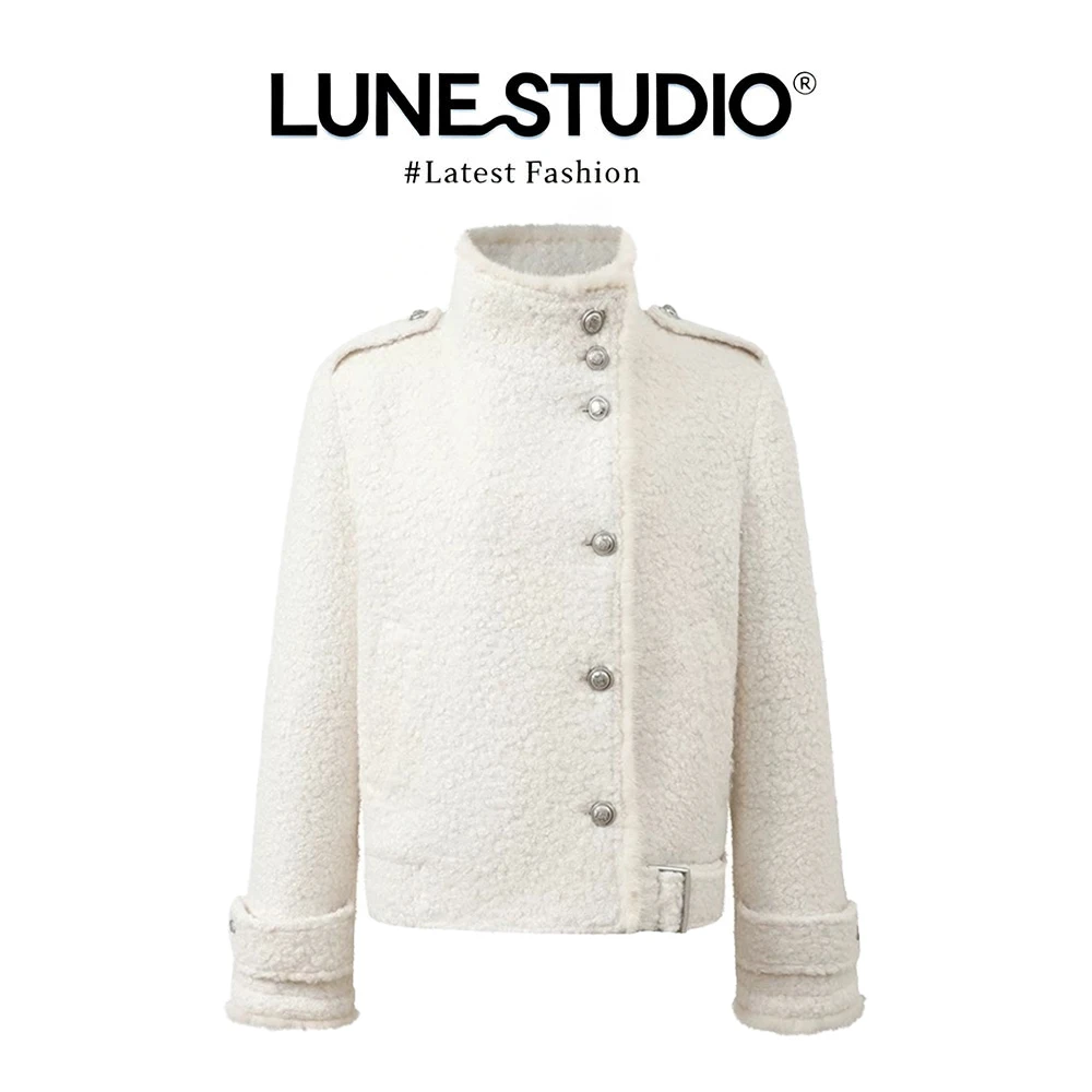 秋冬白色立领毛绒外套排扣肩章设计复古小香风短款显瘦上衣女