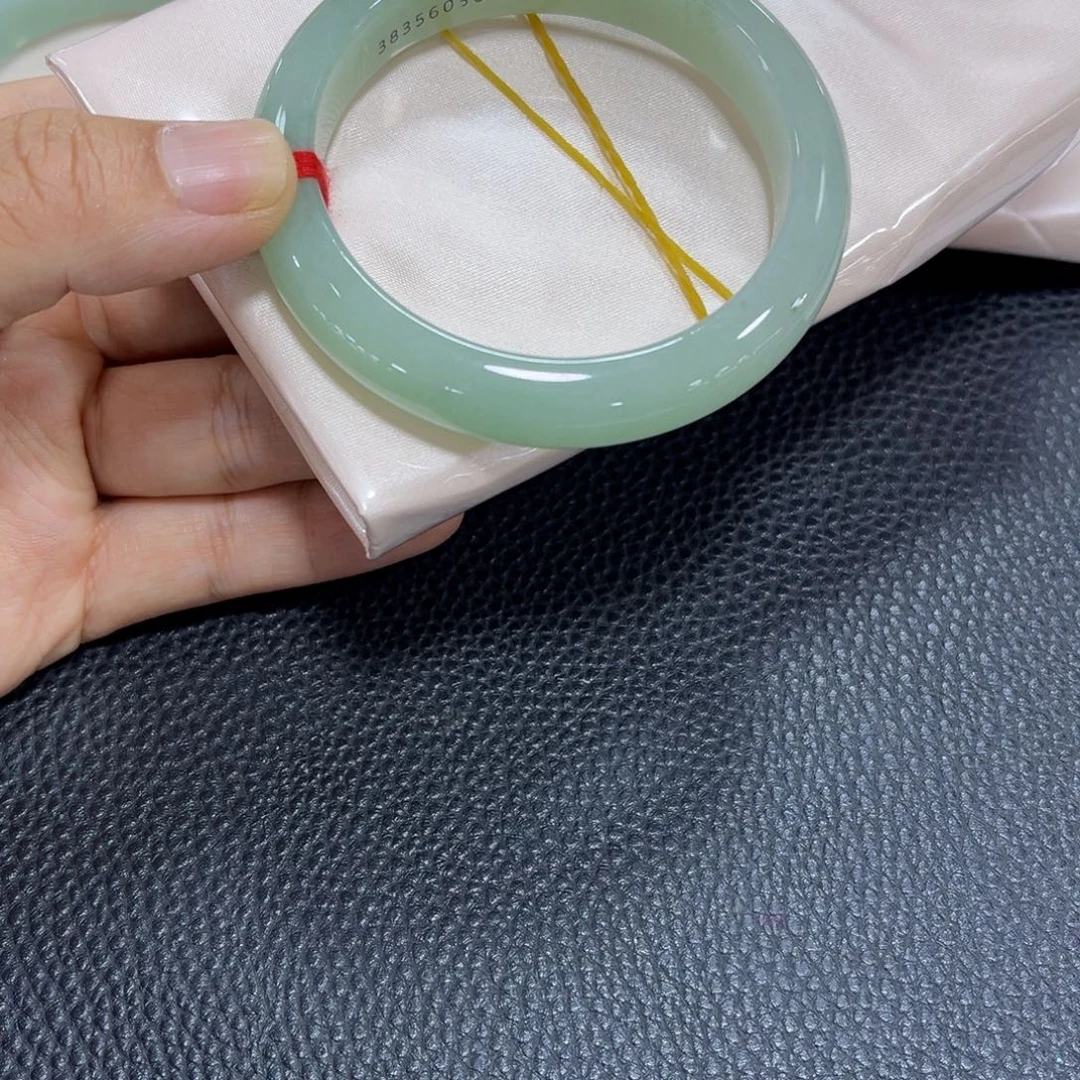 翡翠未镶嵌手镯手镯