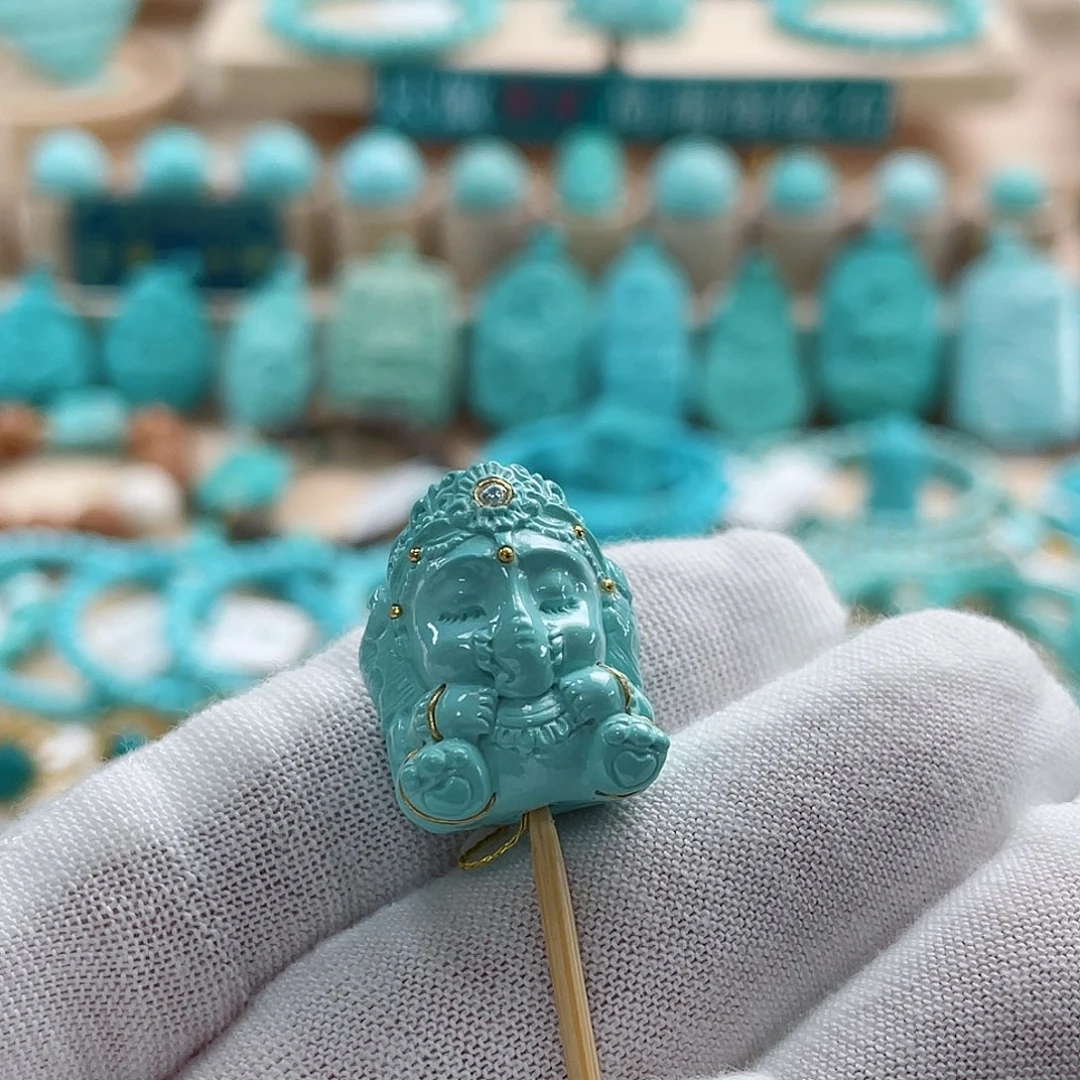 绿松石未镶嵌珠宝奇石