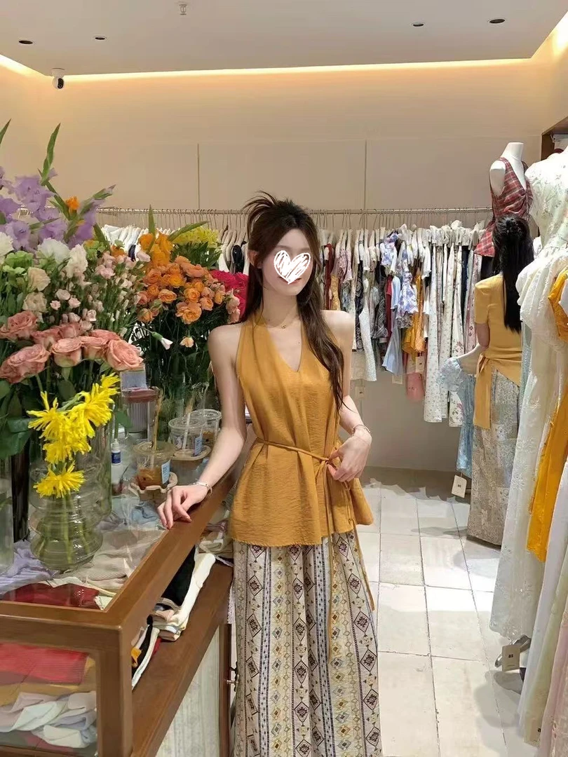 宽松慵懒V领小衫背心女配腰绳+垂感碎花阔腿裤Q131