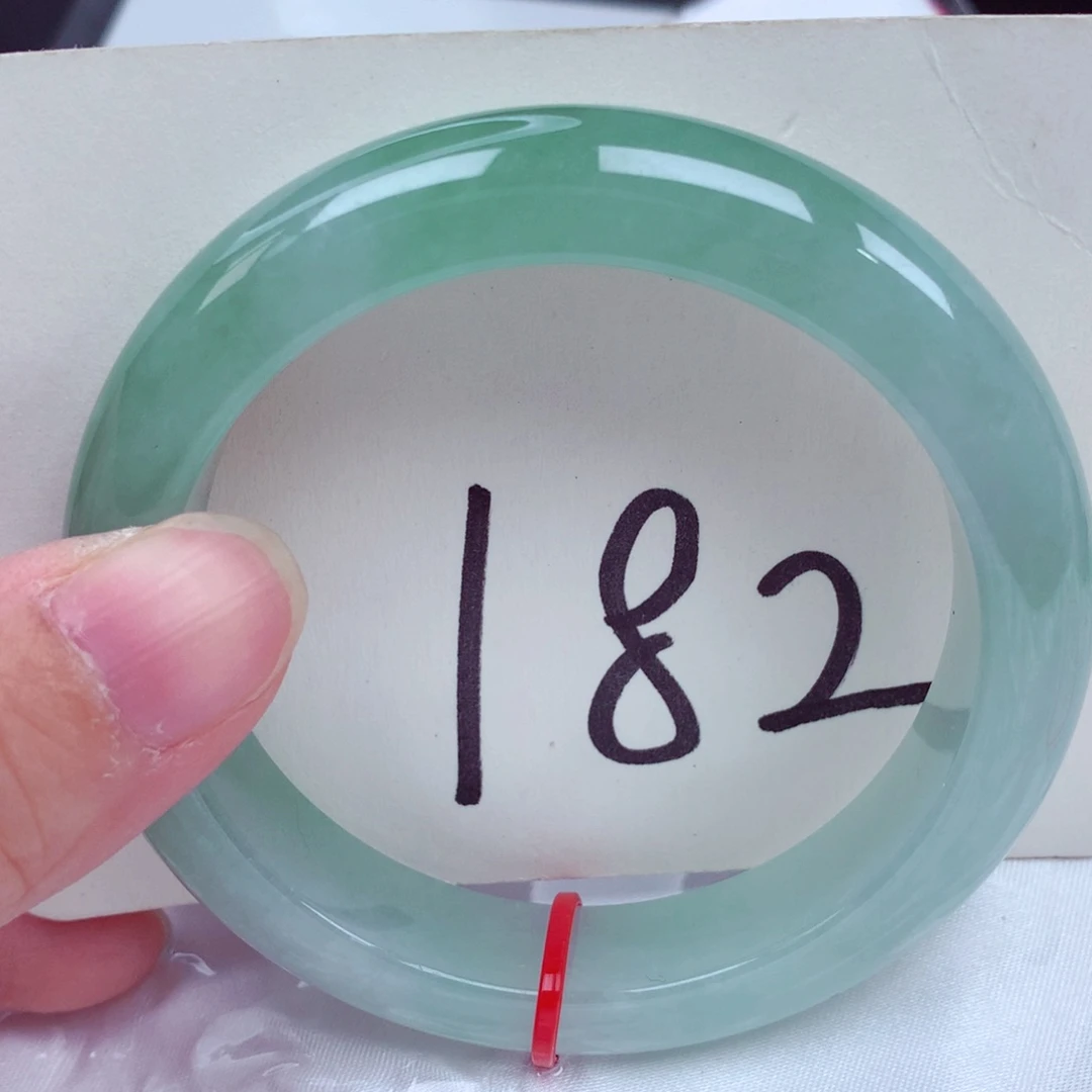 翡翠未镶嵌手镯翡翠