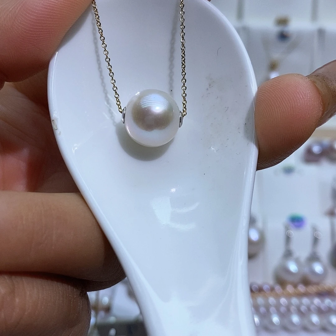 淡水珍珠吊坠赠合金链条银S925镶嵌