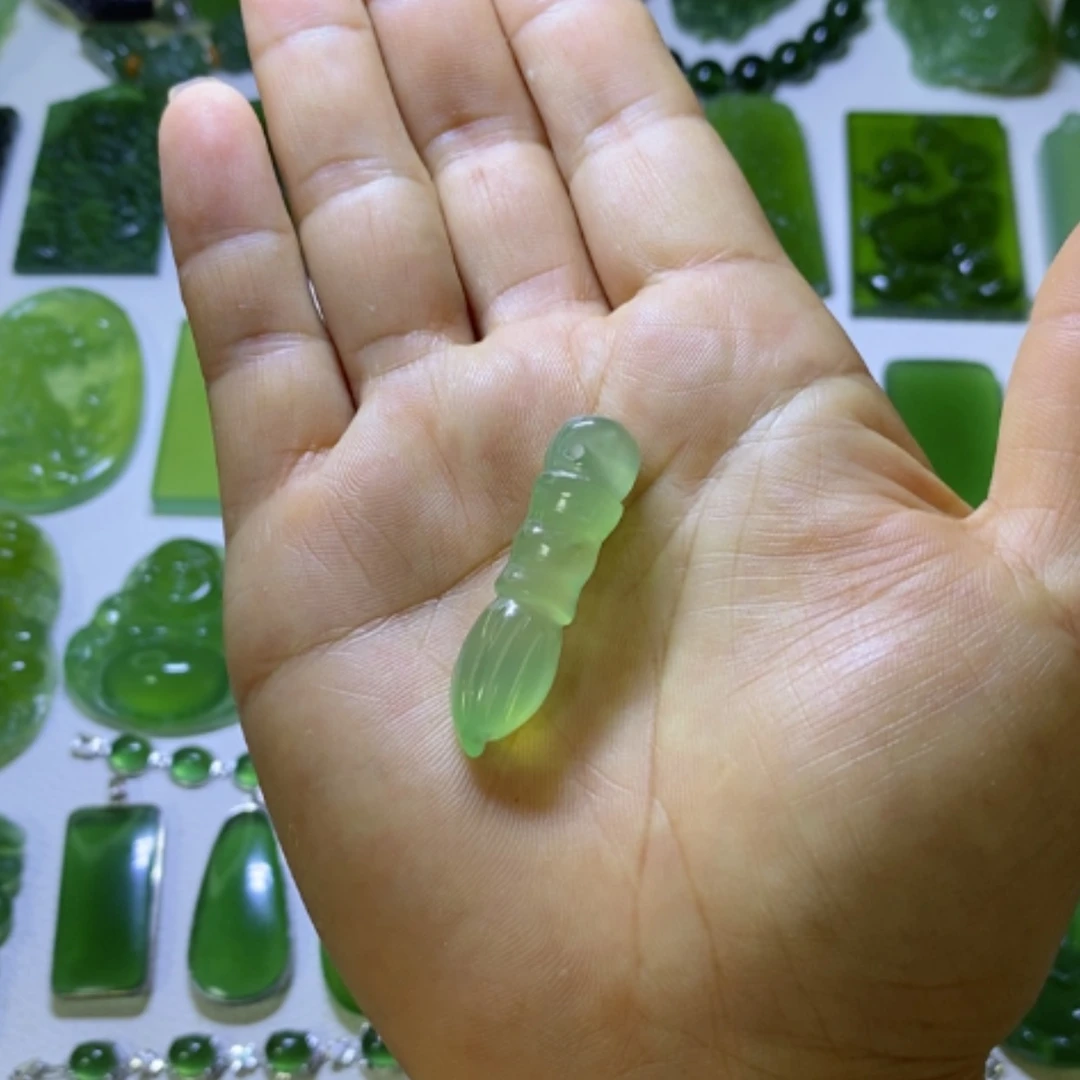 【闪购商品】未镶嵌蛇纹石玉颈饰