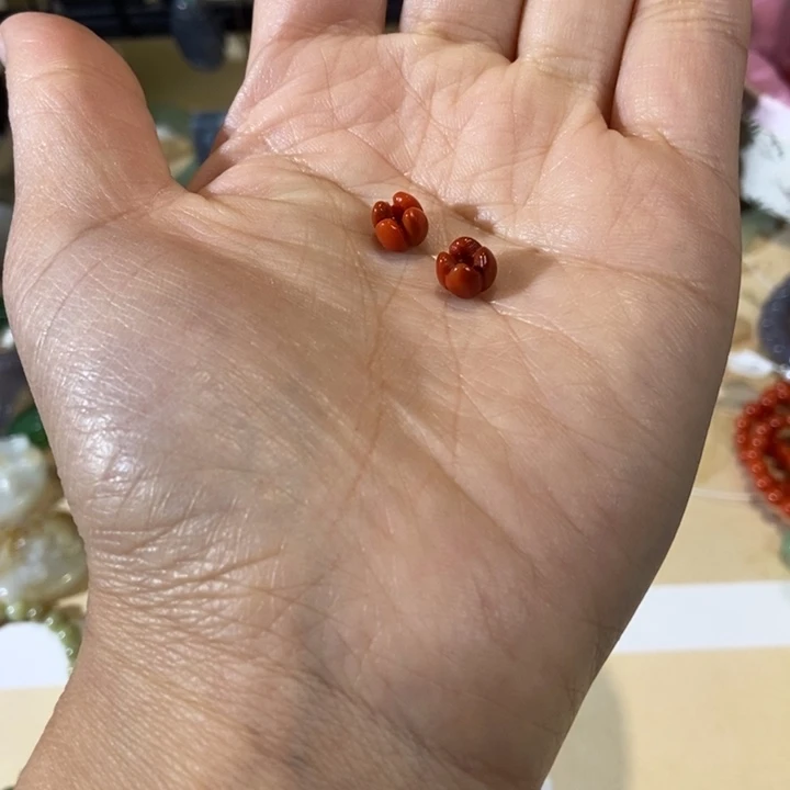 琥珀未镶嵌颈饰这个