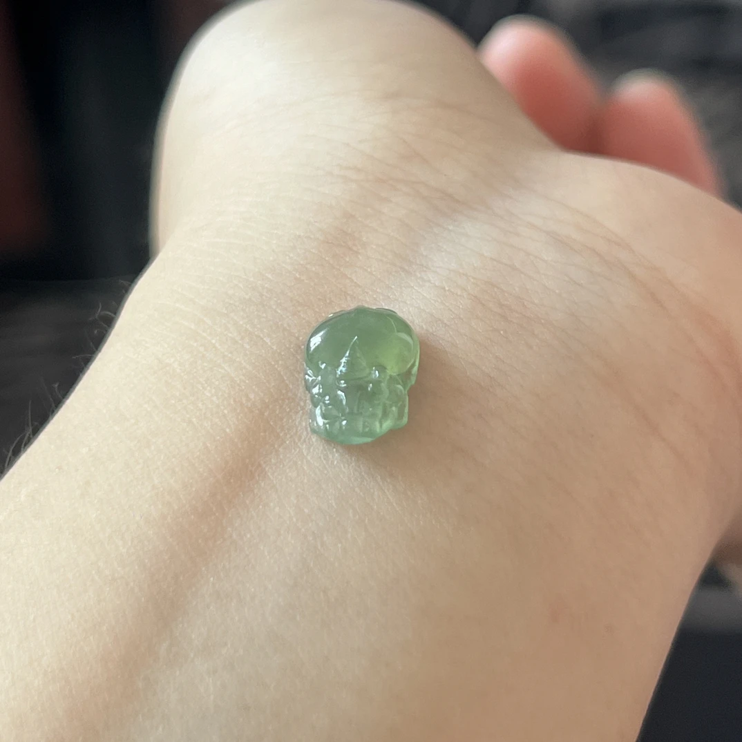 萍宝翡翠蜜桃臀冰晴绿戒面貔貅