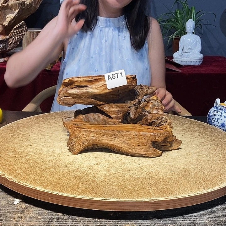 梓**店671株木随行的小根艺