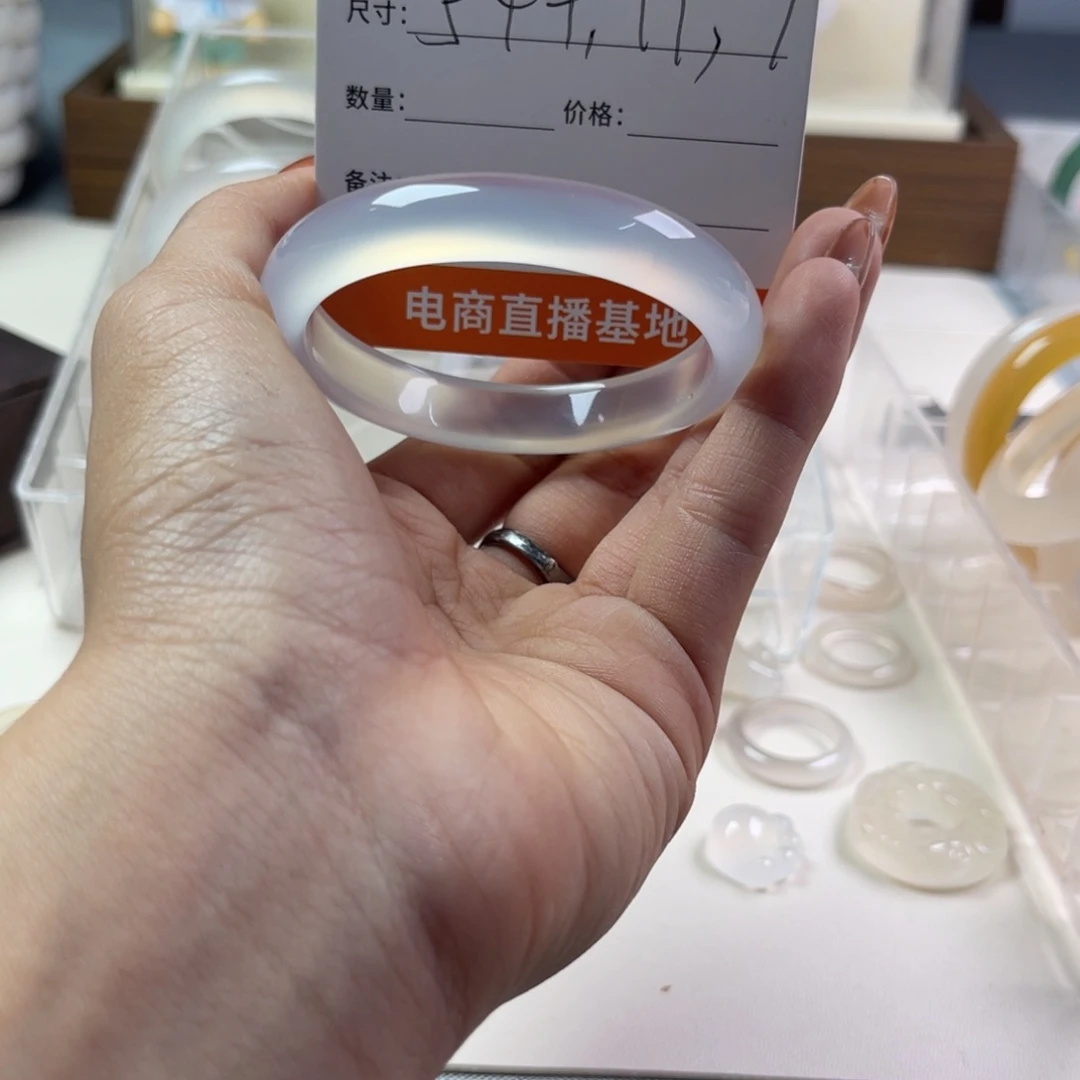 手镯玛瑙/玉髓未镶嵌糯****0