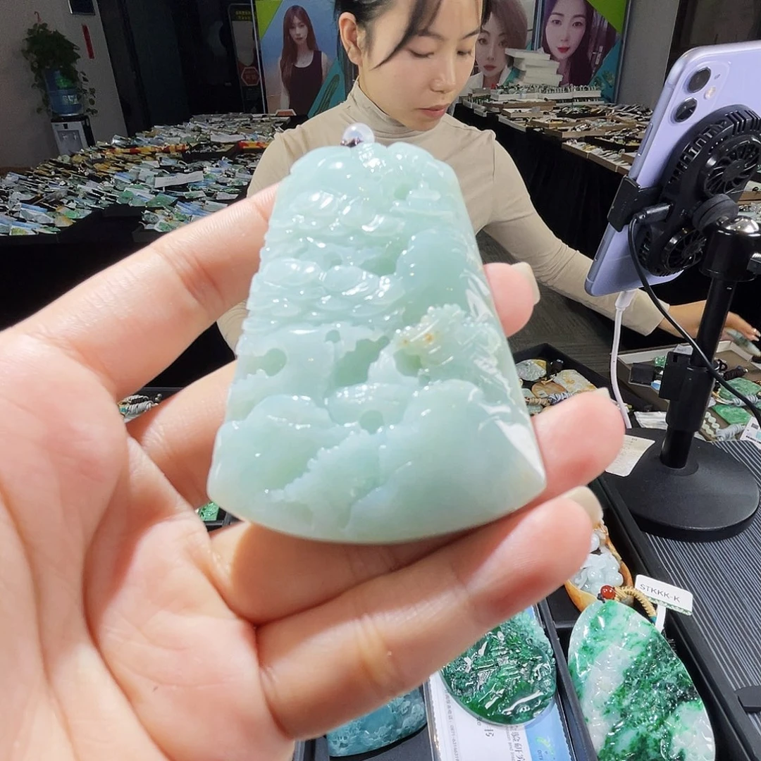 颈饰未镶嵌翡翠一
