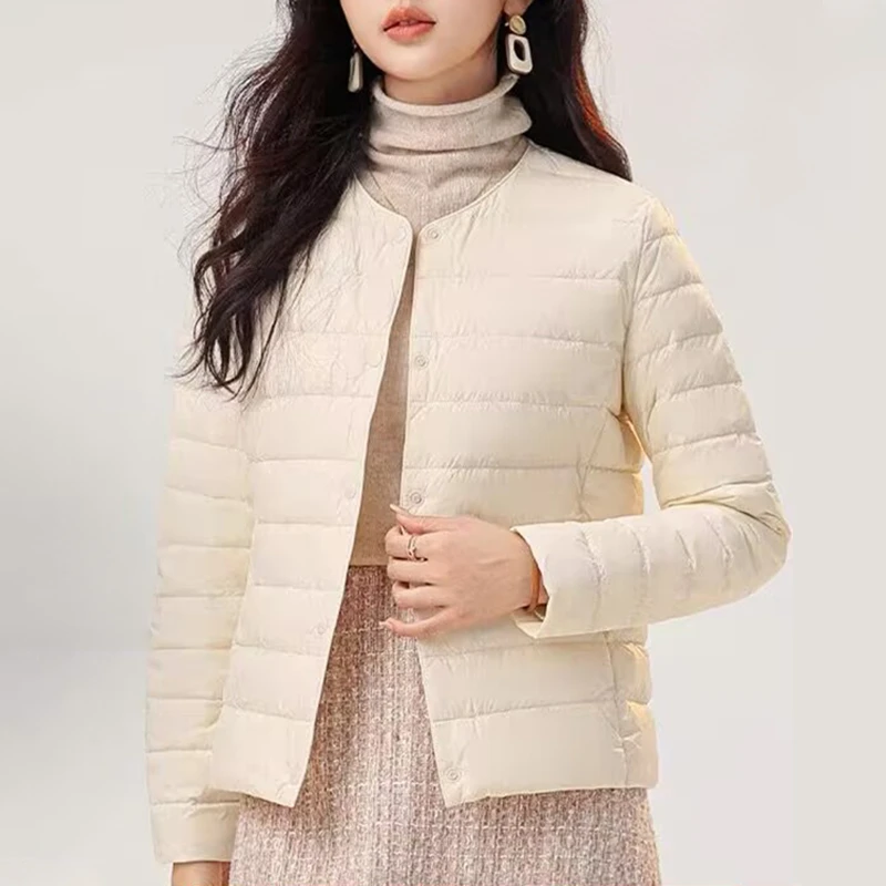 2024年新款卡码拍大外套女轻便新款圆领变V领秋冬保暖外套