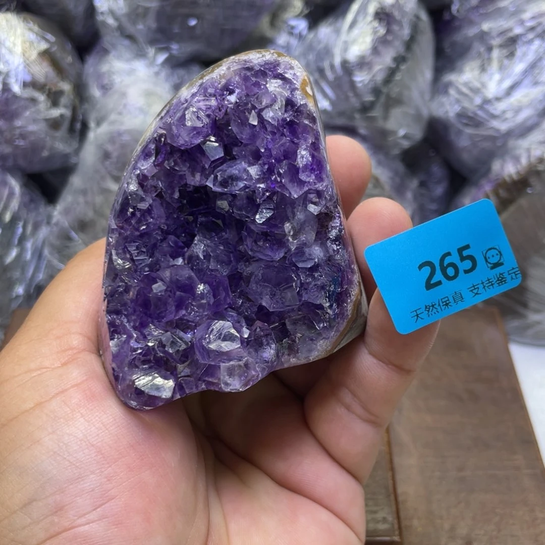 未镶嵌水晶大型摆件（非配饰）