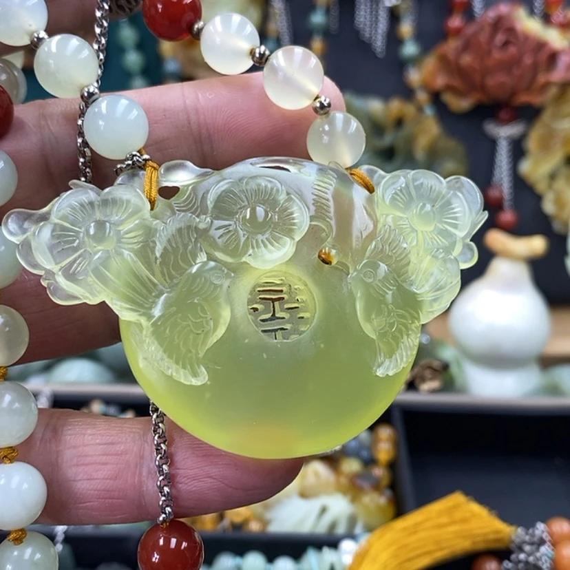 【闪购商品】蛇纹石玉未镶嵌吊坠