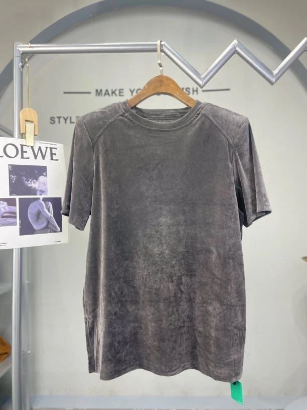 君家圆领丝绒设计短袖