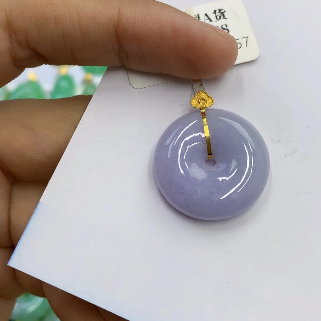 翡翠18K金镶嵌颈饰翡翠