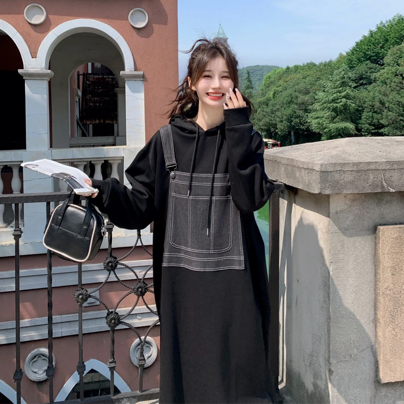 牛仔拼接卫衣裙女2025春秋新款小众韩系松弛感慵懒风甜酷风连衣裙
