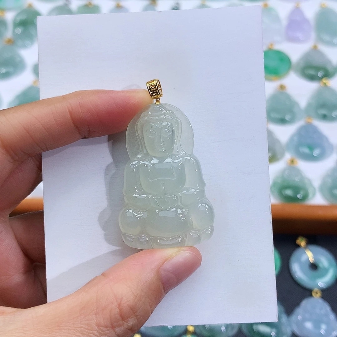 翡翠18K金镶嵌颈饰翡翠吊坠