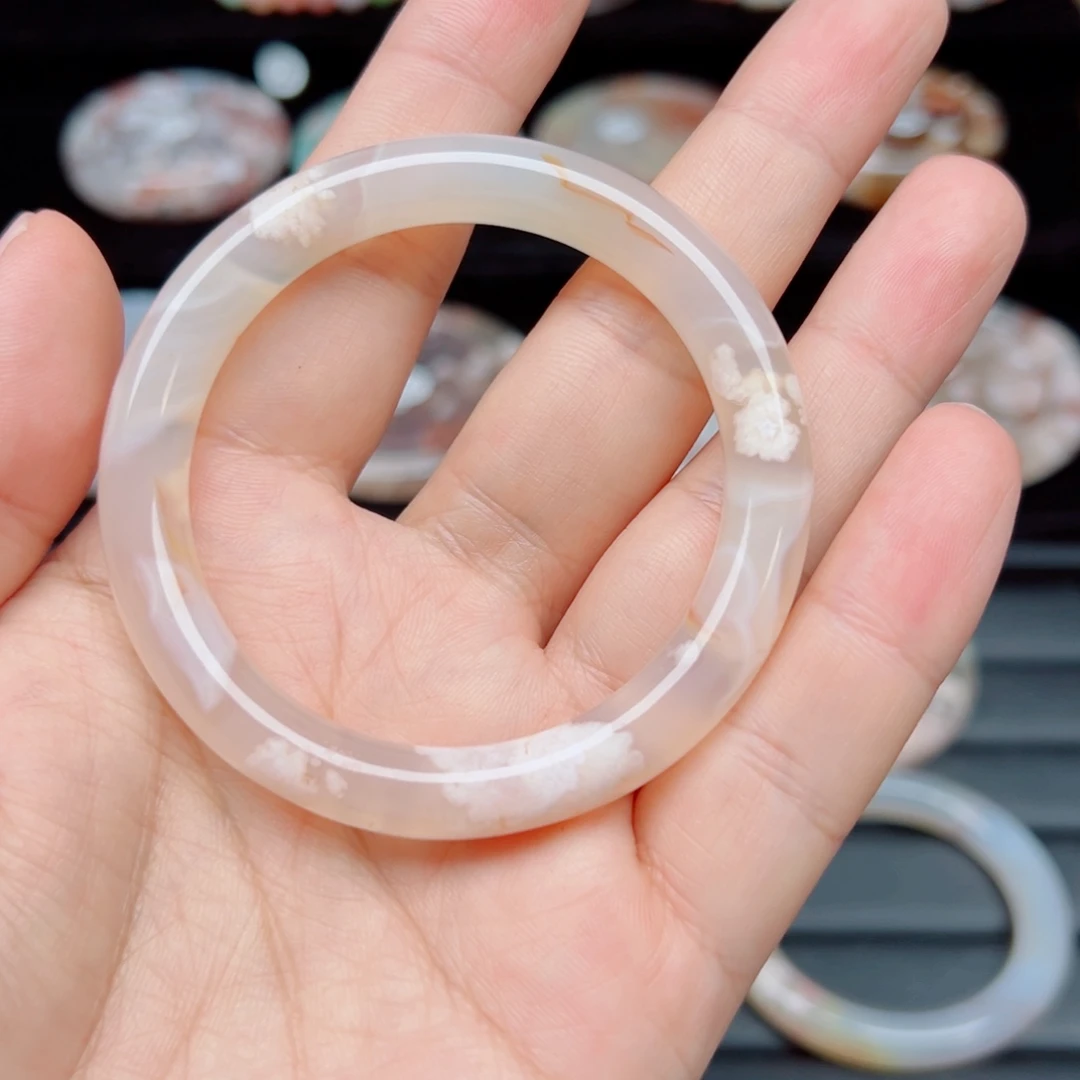 玛瑙/玉髓手镯未镶嵌54