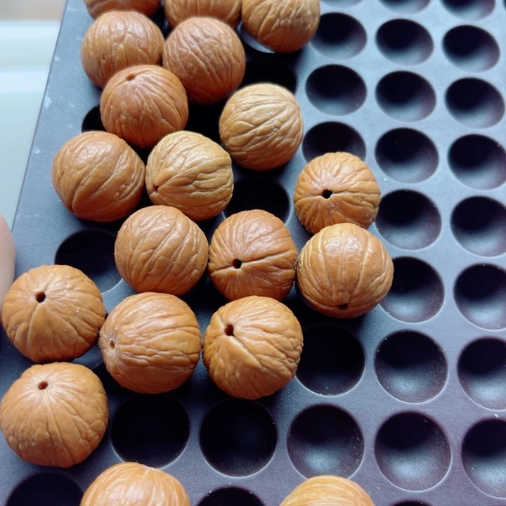 吊坠白玉菩提瑕疵17猴头21颗