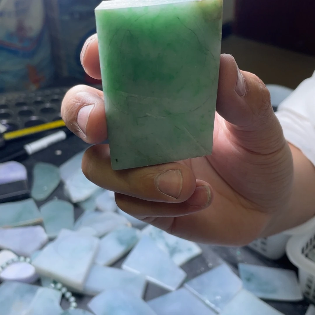 未镶嵌定制翡翠蚌****金包工