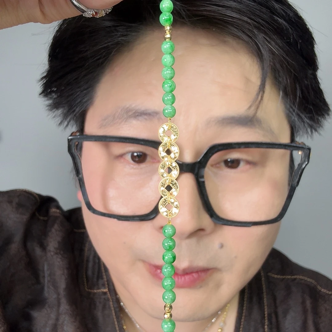 翡翠18K金镶嵌颈饰一件