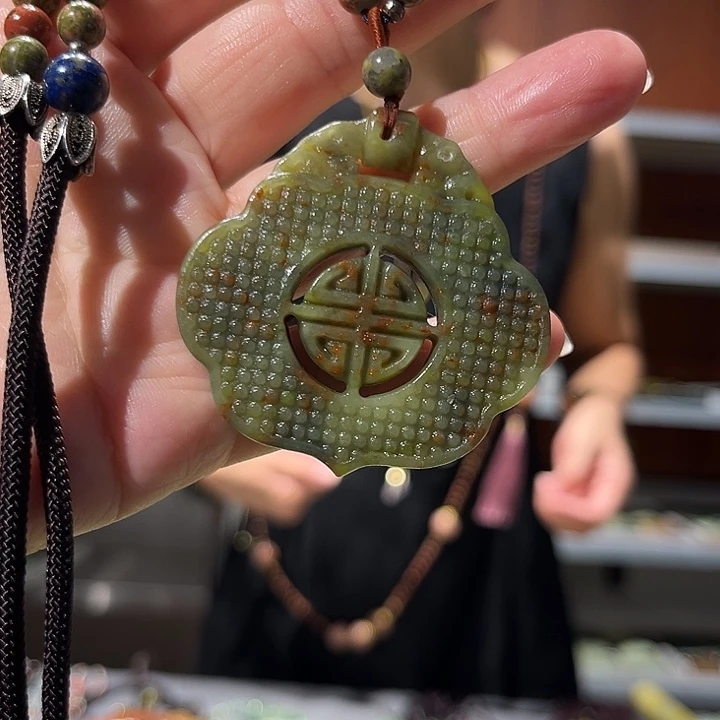 未镶嵌岫玉毛衣链