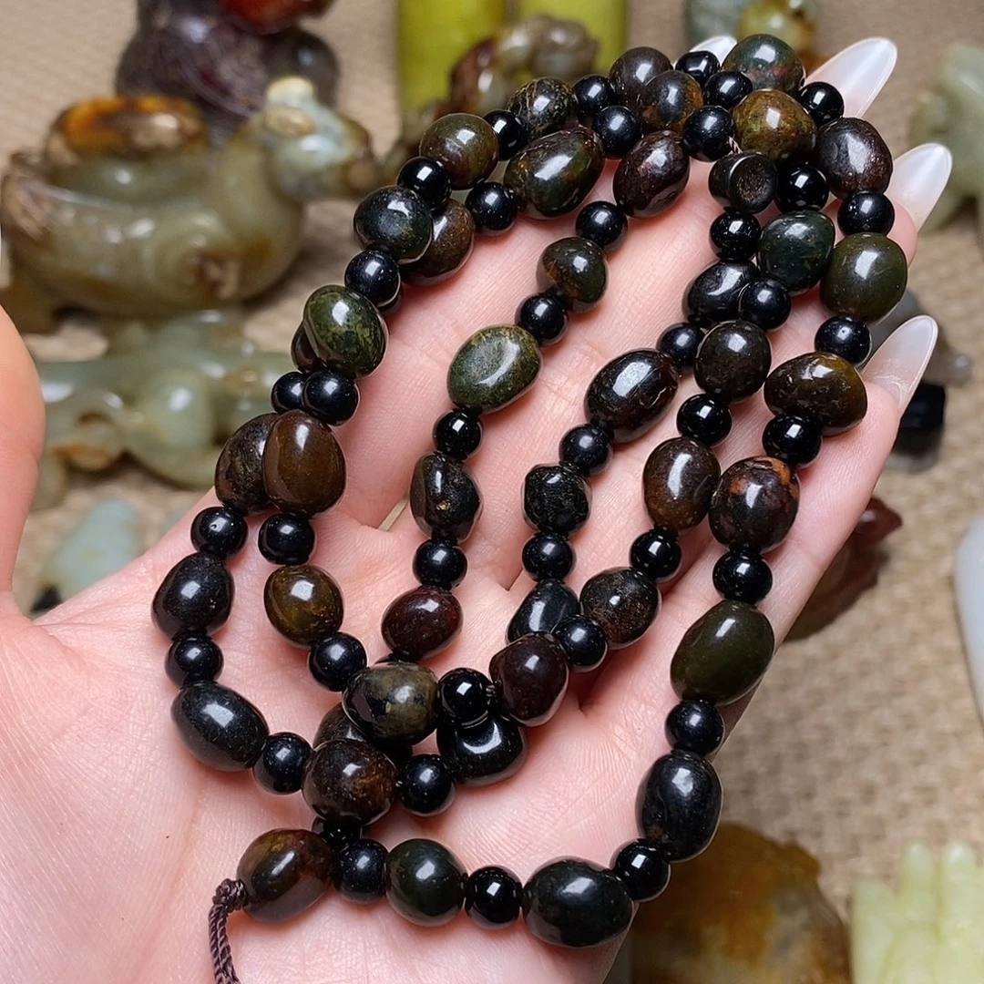 未镶嵌蛇纹石玉颈饰