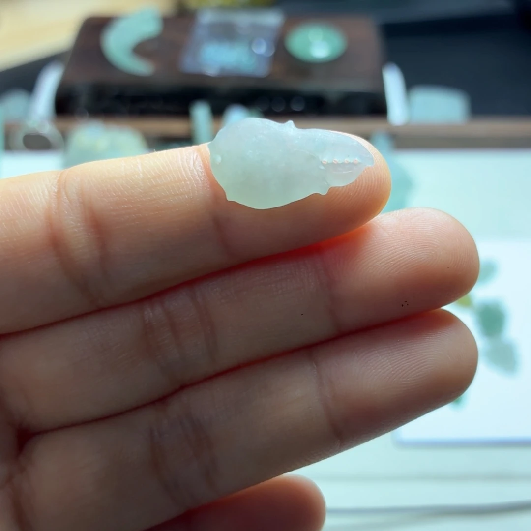 定制翡翠未镶嵌蟹钳