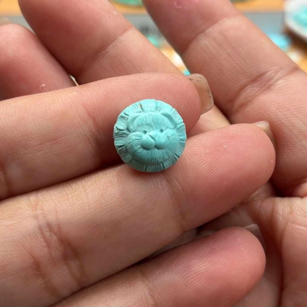 L***g绿松石未镶嵌珠宝奇石