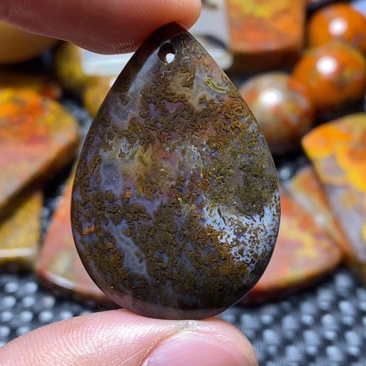 玛瑙/玉髓颈饰未镶嵌