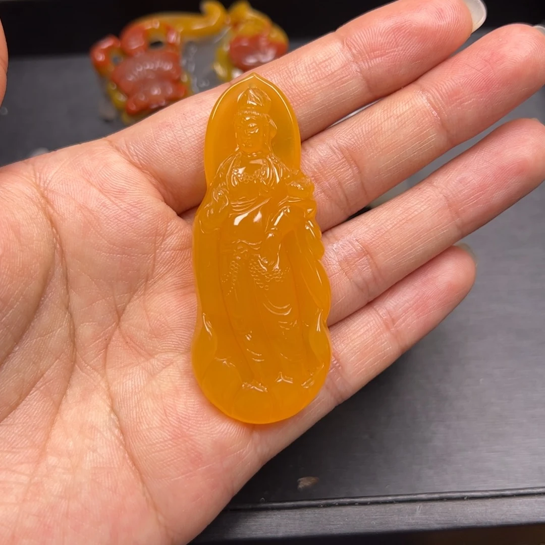 石英质玉（黄龙玉）未镶嵌颈饰